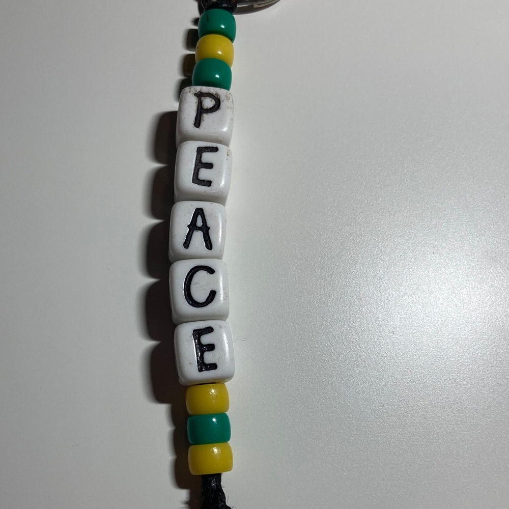 ⭐️Free w/ Bundle ⭐️ Kids Beaded Peace Keychain - Yellow and Green Bag Charm, y2k